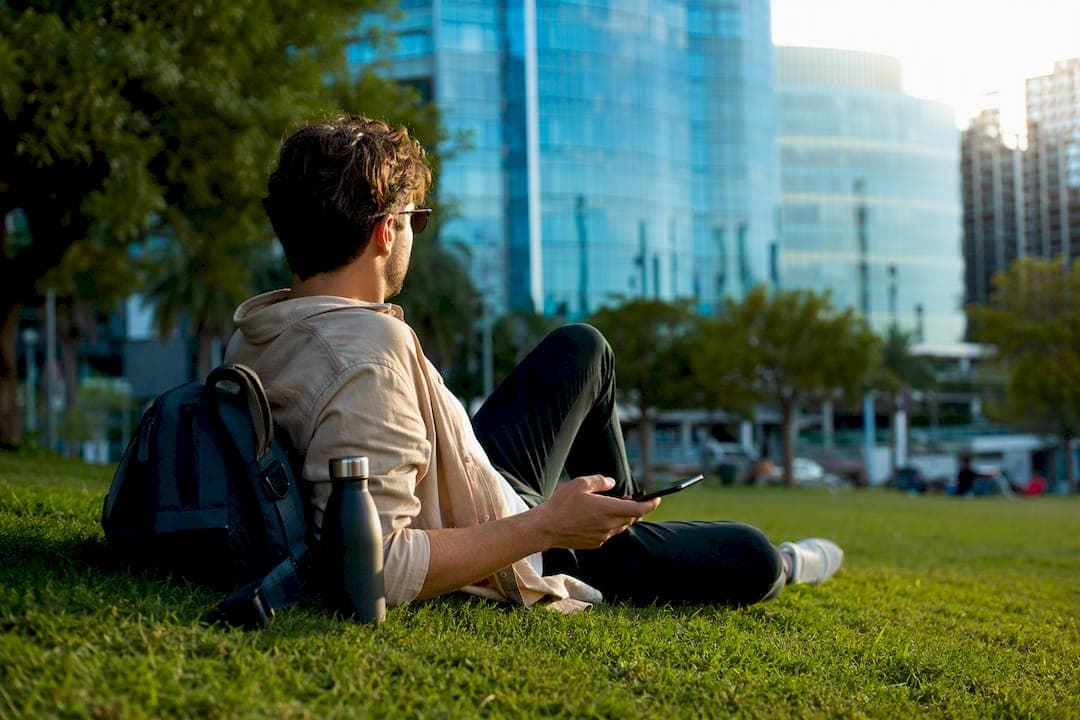 Skip Hidden Fees: AI Travel Apps That Show Hotel Total Price